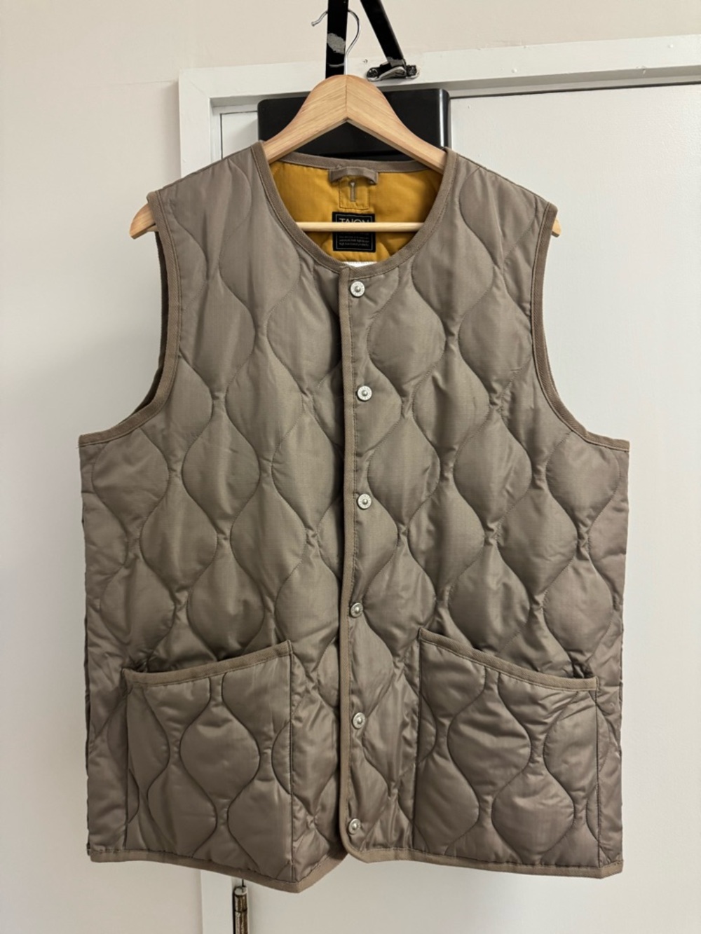 Taion Vest Size XL